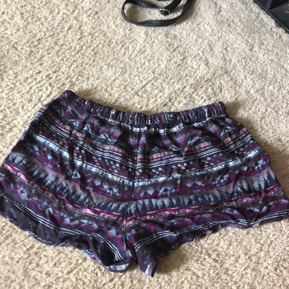 Shorts - Picture 2 of 3